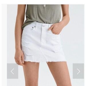 American Eagle White Distressed Stretch Denim Skirt /S…